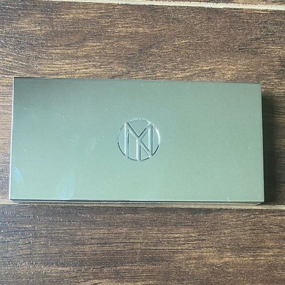 Il Makiage Color Boss Master Palette Treat Yo Self NEW - Picture 7 of 8